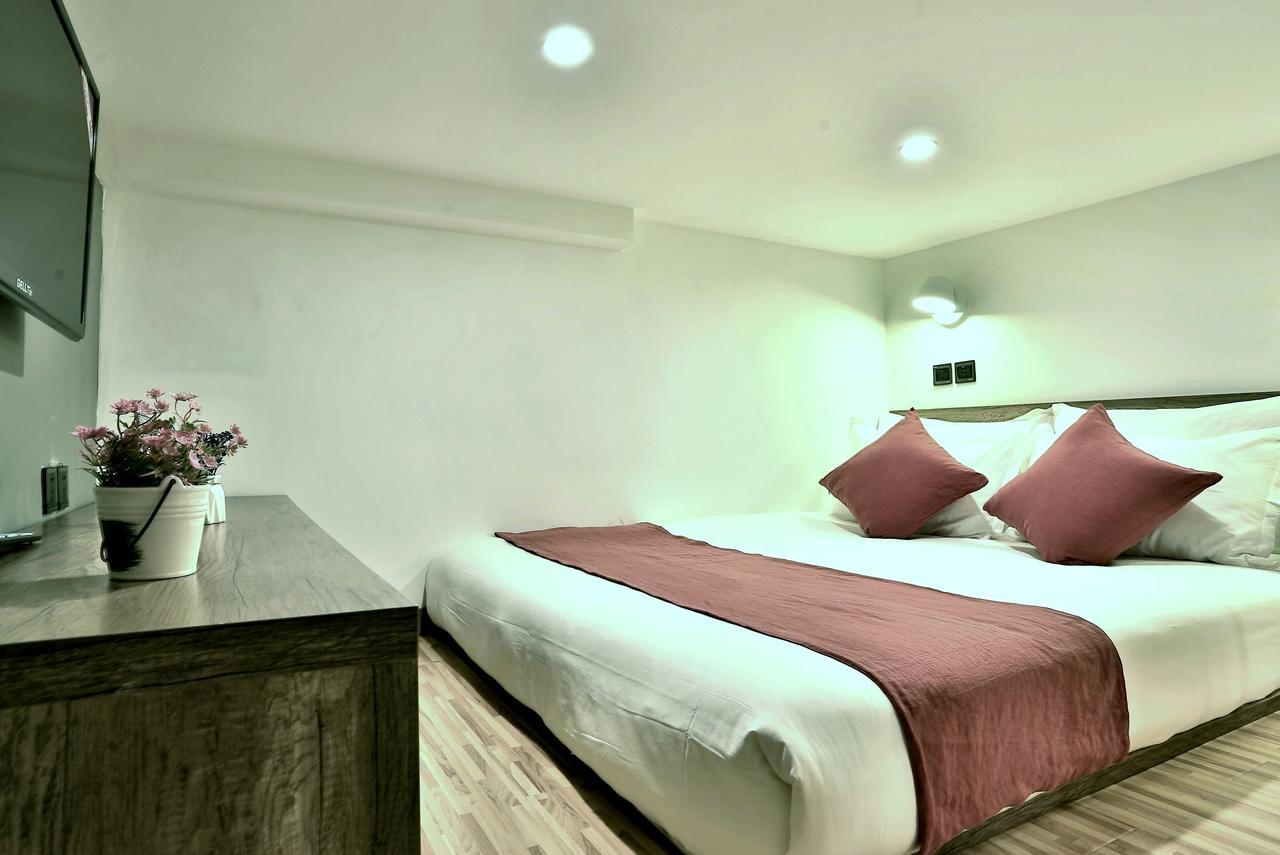 U Hotels Xintiandi เซี่ยงไฮ้ ภายนอก รูปภาพ